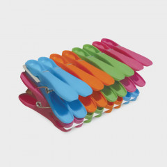 Clothes pegs 